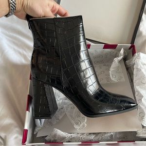 NEW Sam Edelman Pascha Croc-Embossed Booties